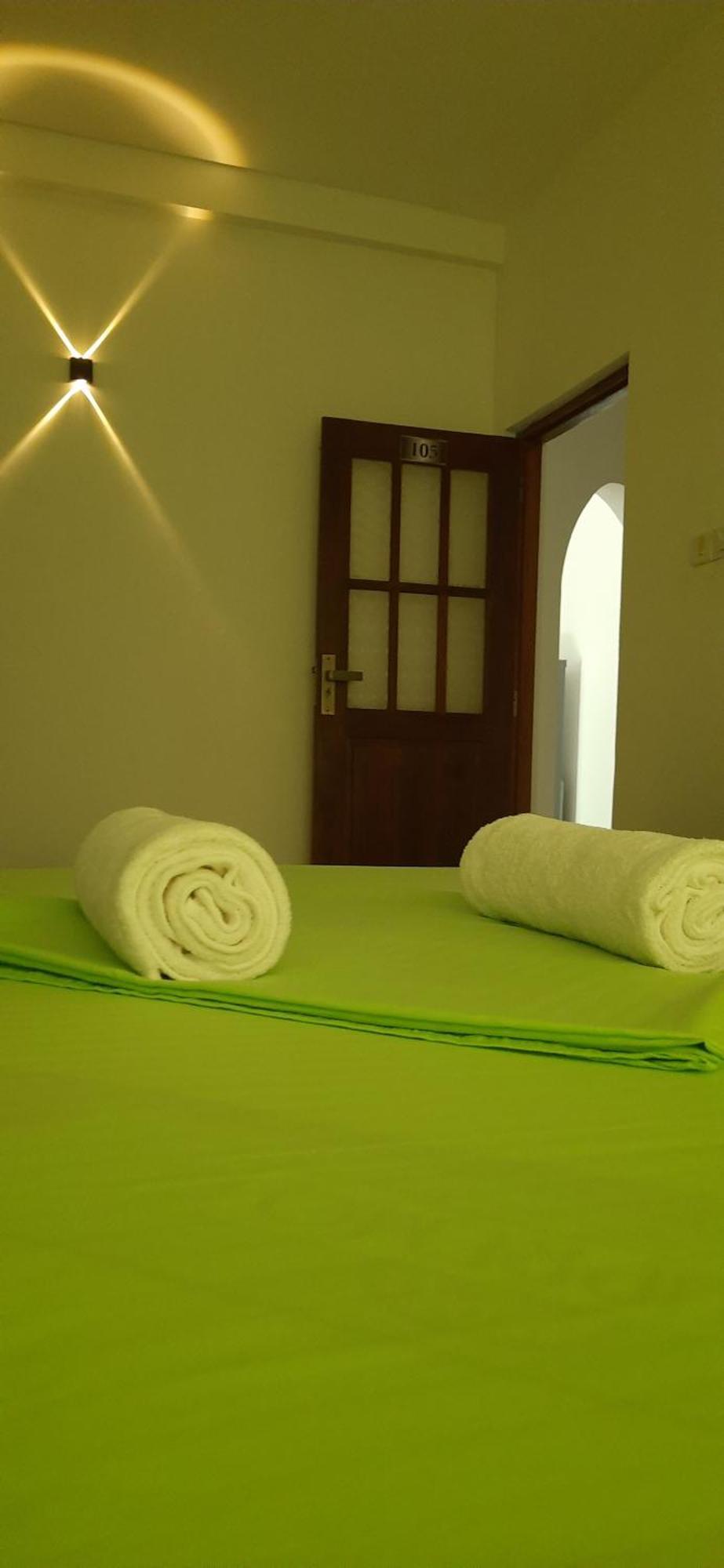 Seven Luck Palace Kandy Luaran gambar