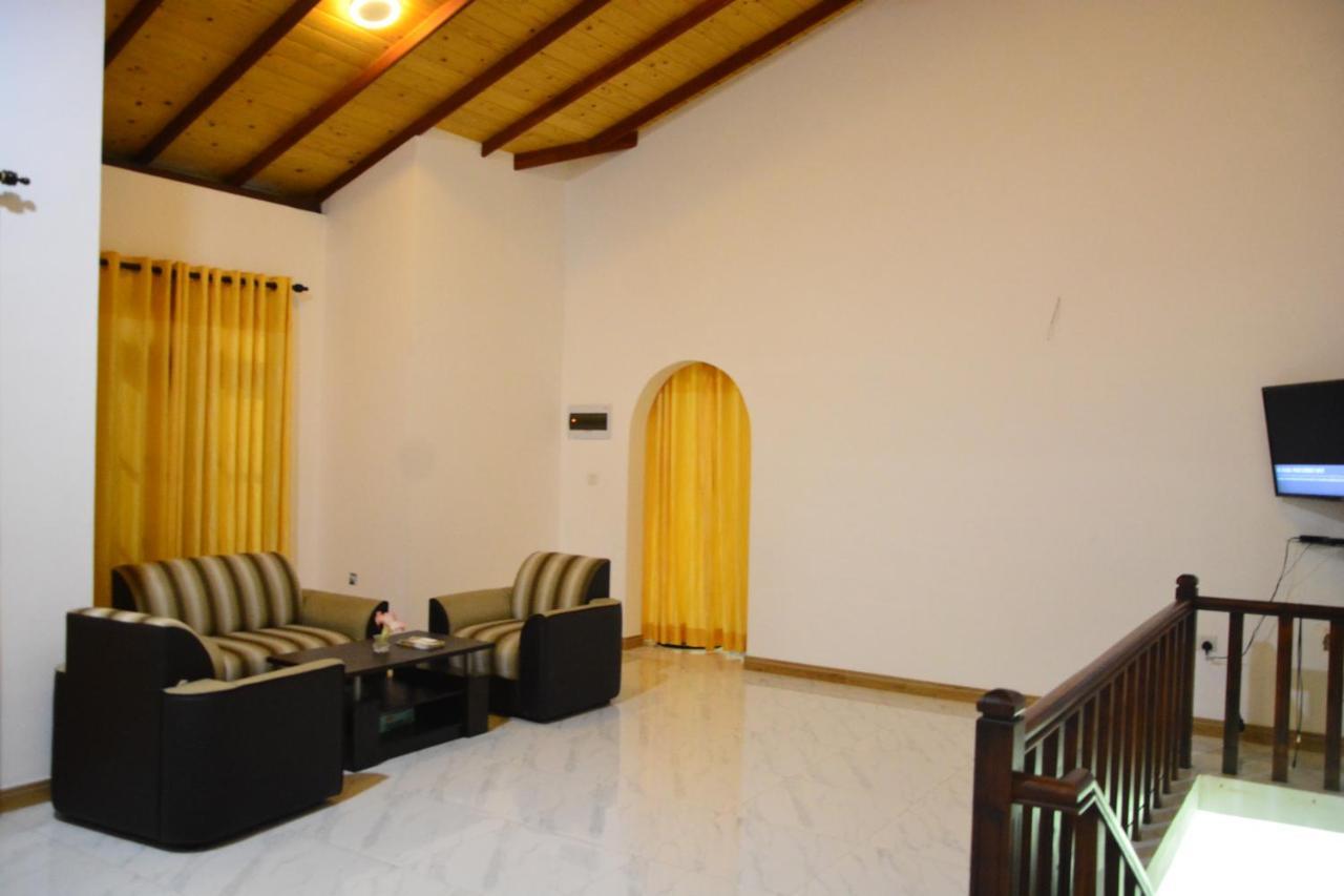 Seven Luck Palace Kandy Luaran gambar