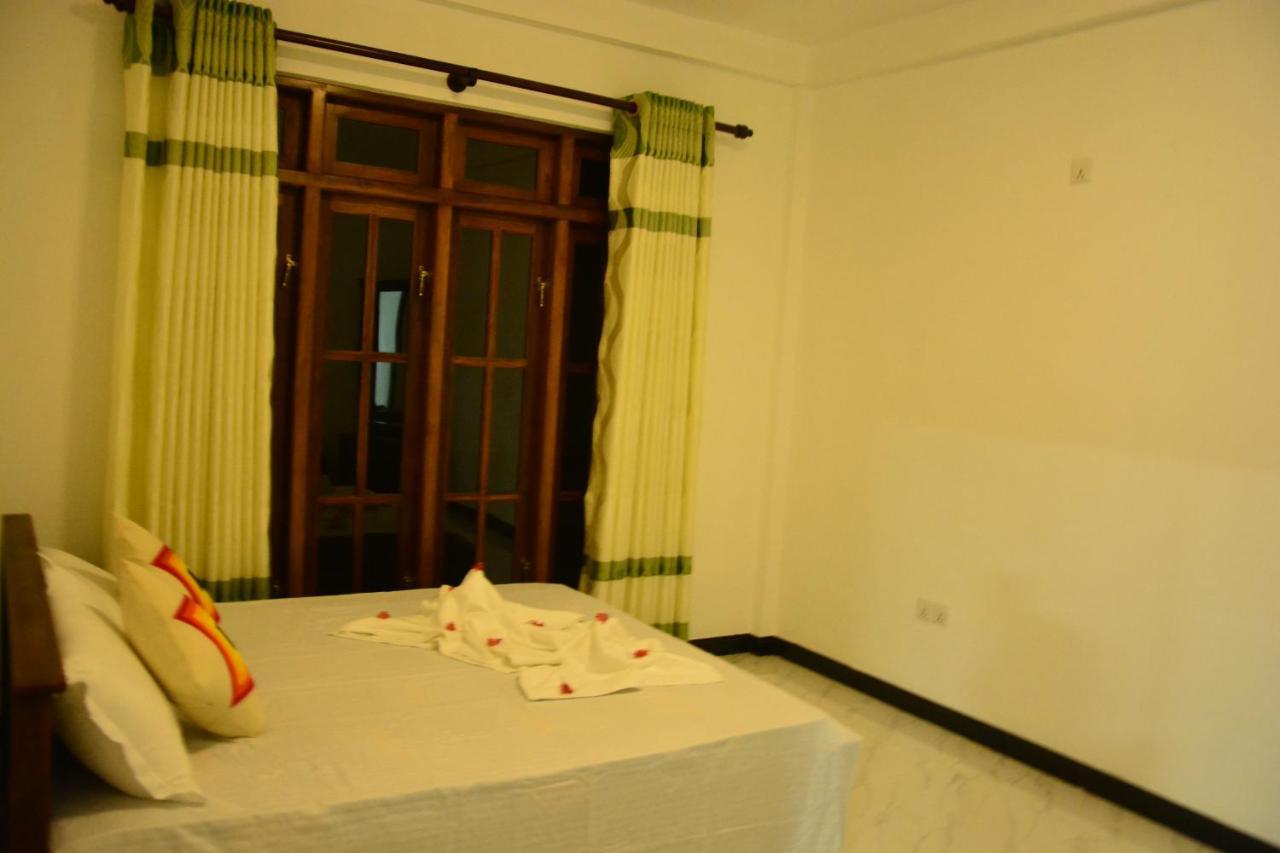Seven Luck Palace Kandy Luaran gambar